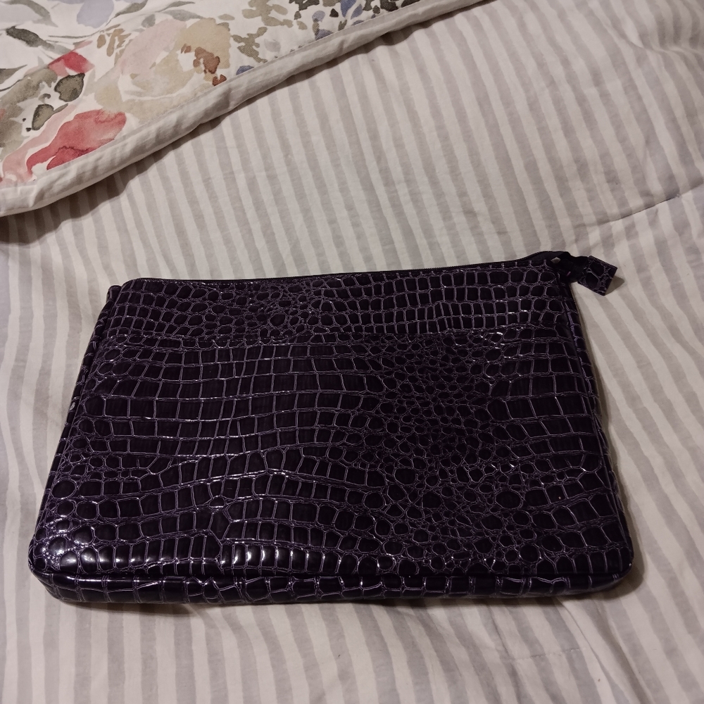 Small computer 🧜‍♀️ purple bag crocodile print